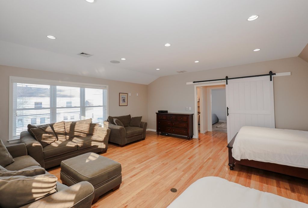 Image 31 of property listing at 92 Kings Highway, Hampton, NH 03842