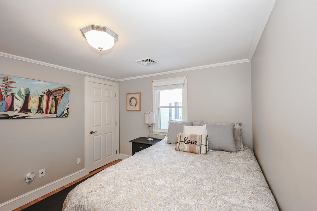 Image 35 of property listing at 92 Kings Highway, Hampton, NH 03842