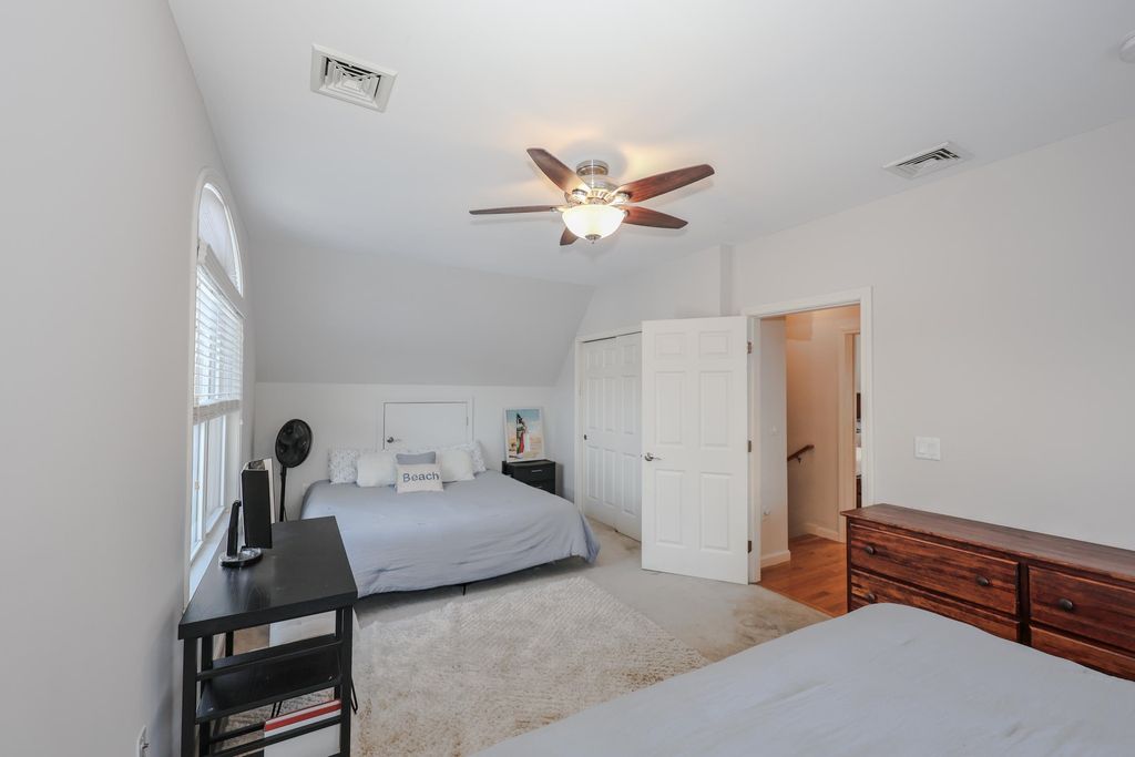 Image 37 of property listing at 92 Kings Highway, Hampton, NH 03842
