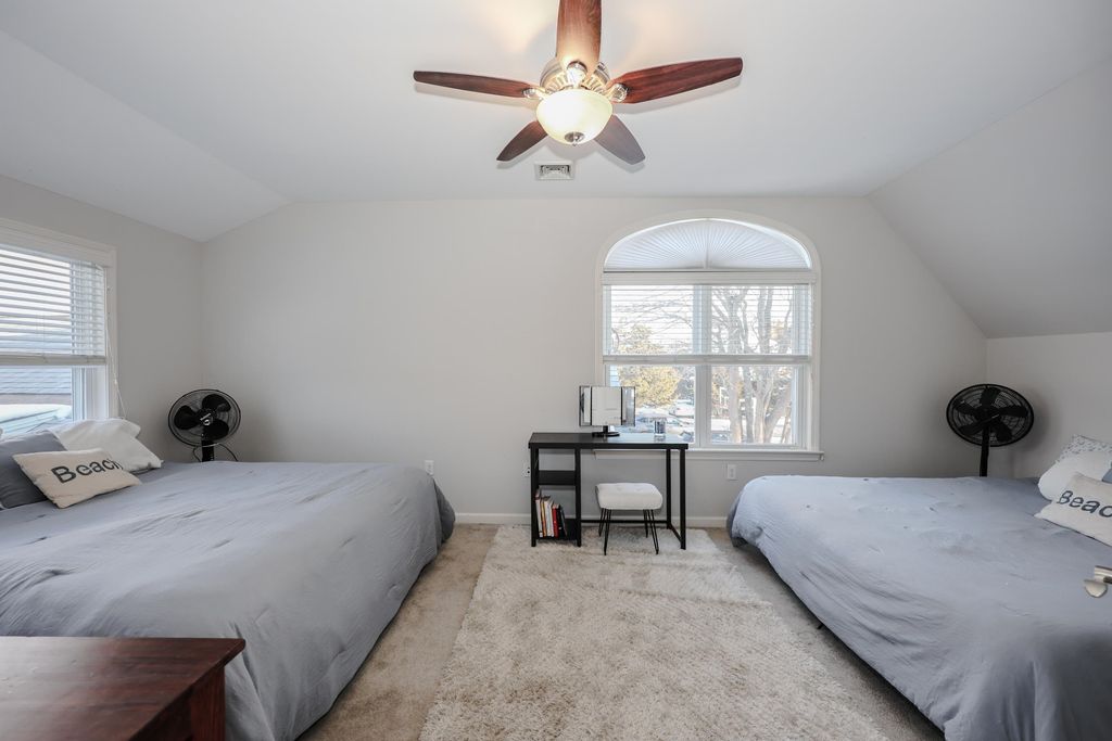 Image 39 of property listing at 92 Kings Highway, Hampton, NH 03842