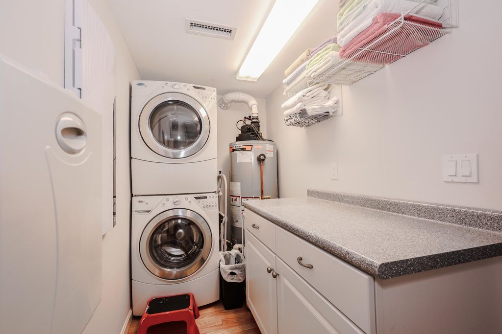 Image 57 of property listing at 92 Kings Highway, Hampton, NH 03842