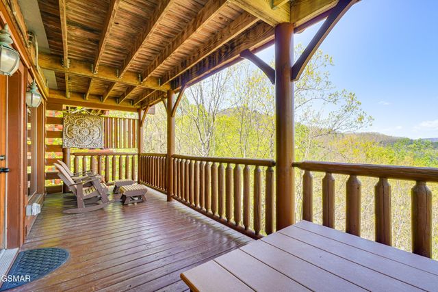 2867 White Oak Ridge Lane, Sevierville, TN 37862