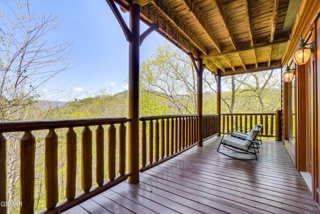 2867 White Oak Ridge Lane, Sevierville, TN 37862