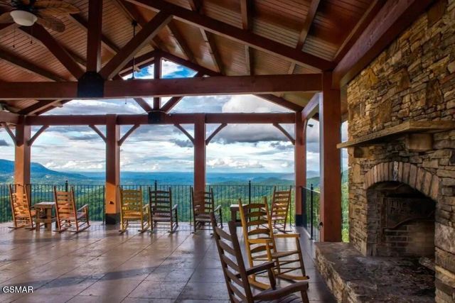 2867 White Oak Ridge Lane, Sevierville, TN 37862