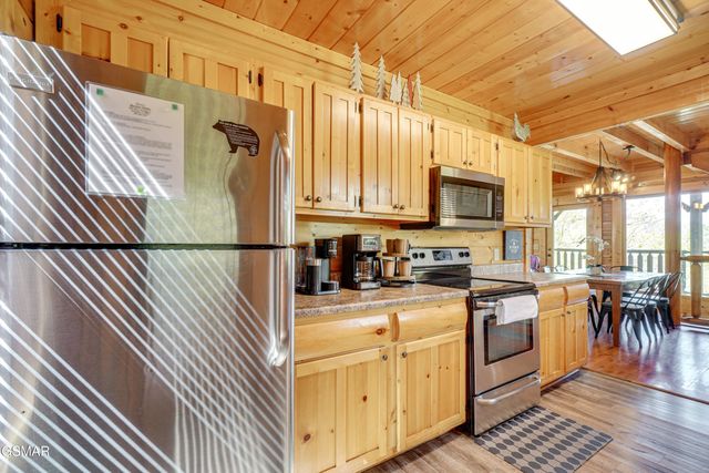 2867 White Oak Ridge Lane, Sevierville, TN 37862