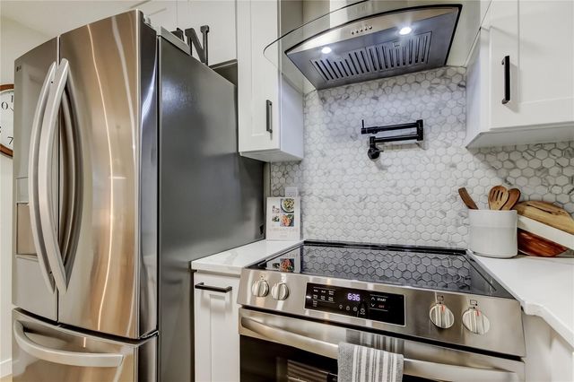 2109 W GRACE STREET, Tampa, FL 33607