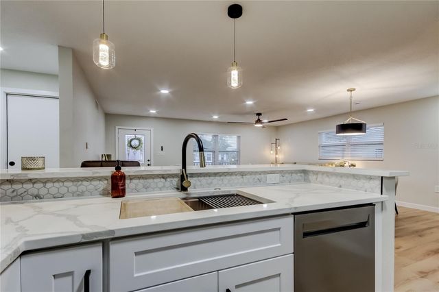 2109 W GRACE STREET, Tampa, FL 33607