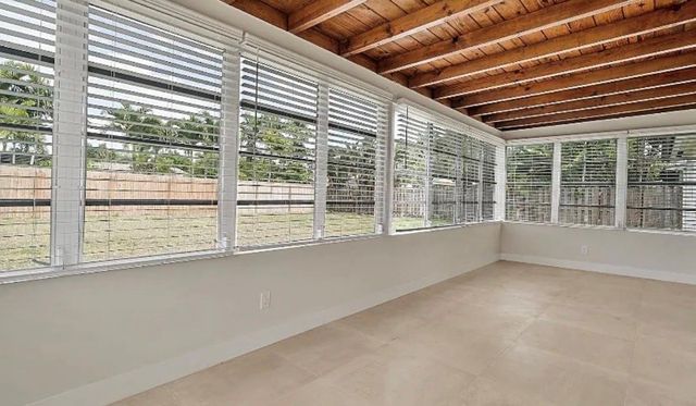 219 SE 13th Street, Deerfield Beach, FL 33441