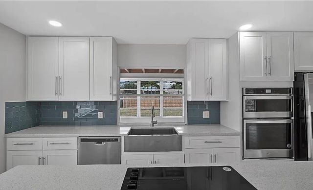 219 SE 13th Street, Deerfield Beach, FL 33441