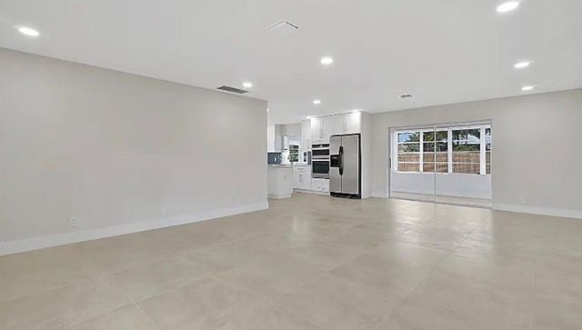 219 SE 13th Street, Deerfield Beach, FL 33441