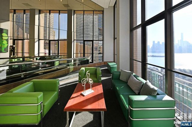 7004 Boulevard East 31A, Guttenberg, NJ 07093