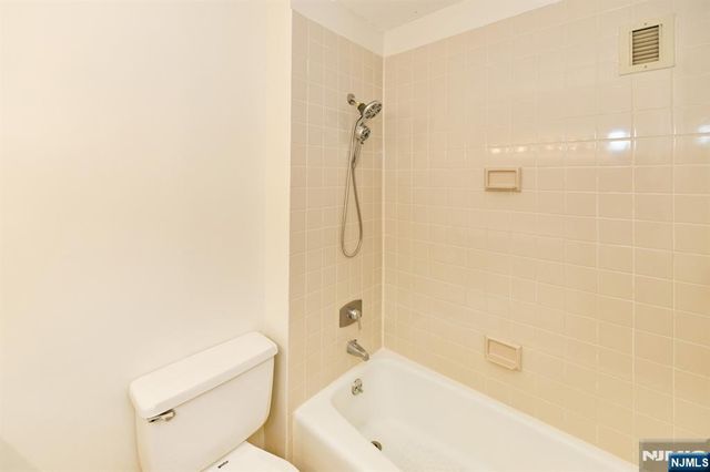 7004 Boulevard East 31A, Guttenberg, NJ 07093