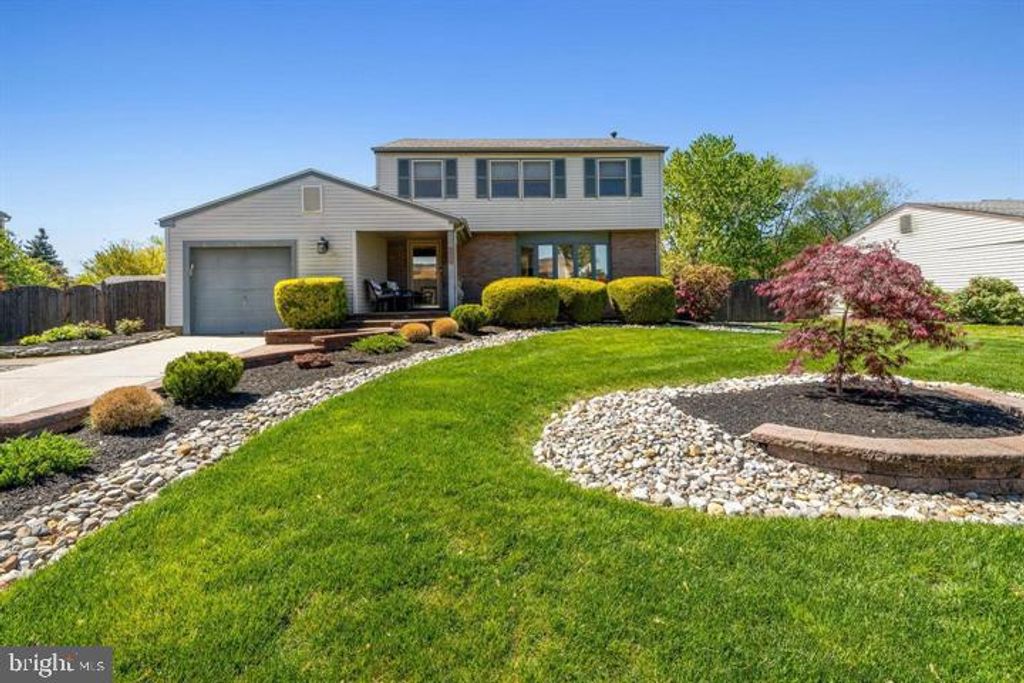 24 CASTOR CT, Blackwood, NJ 08012