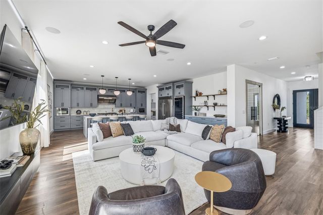 7501 S SHERRILL STREET, Tampa, FL 33616