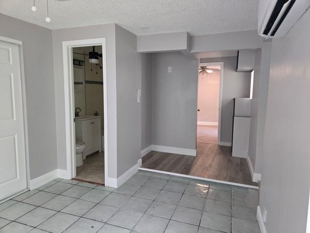 2962 SW 17th Street B, Fort Lauderdale, FL 33312