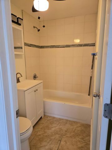 2962 SW 17th Street B, Fort Lauderdale, FL 33312