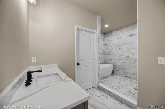 11812 Encore Drive, Utica, MI 48315