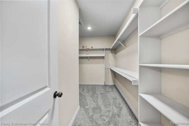 11812 Encore Drive, Utica, MI 48315