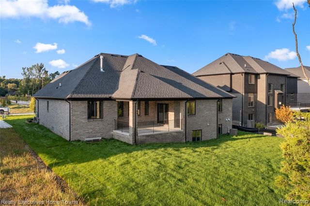 11812 Encore Drive, Utica, MI 48315