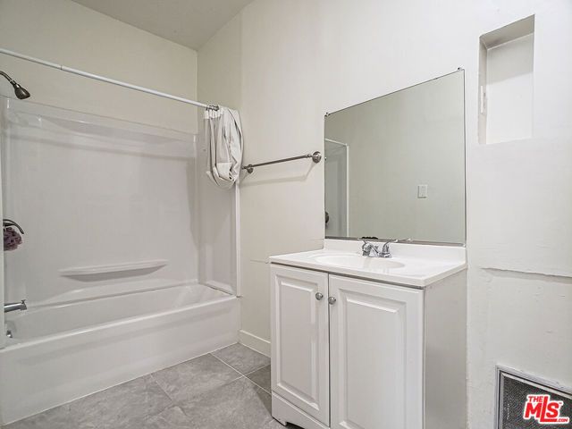 336 S Wilton Place 338, Los Angeles, CA 90020