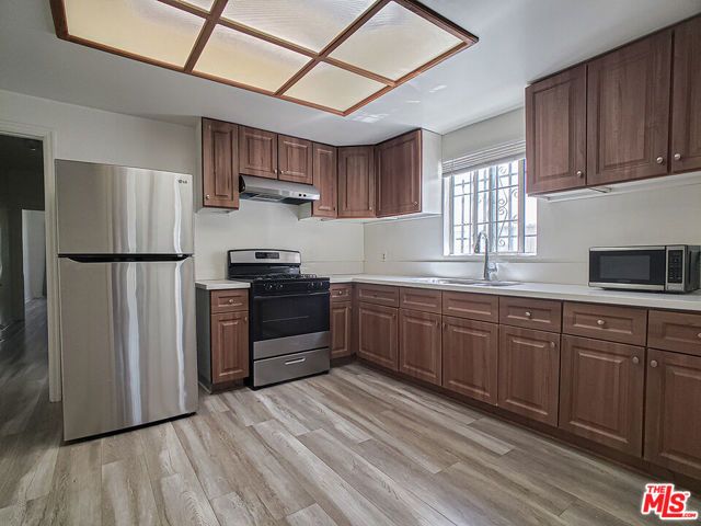 336 S Wilton Place 338, Los Angeles, CA 90020