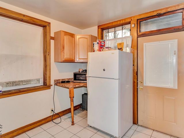 9534 S Bishop Street, Chicago, IL 60643