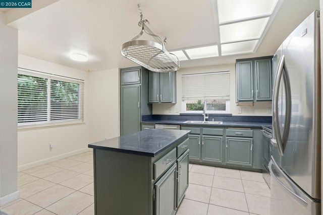 4512 Deer Ridge Way, Antioch, CA 94531
