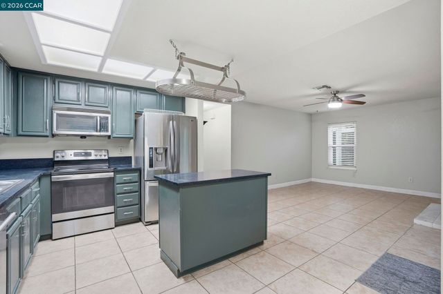 4512 Deer Ridge Way, Antioch, CA 94531