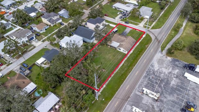 4402 W LANCASTER STREET, Tampa, FL 33616