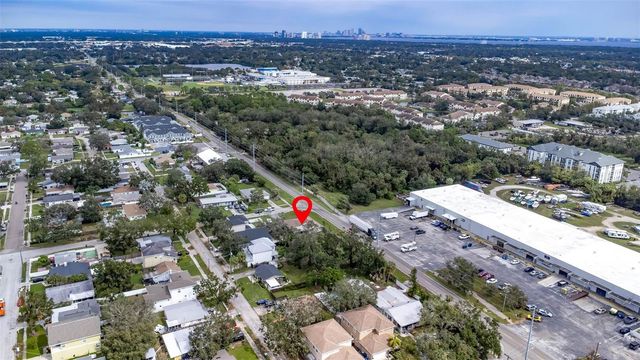 4402 W LANCASTER STREET, Tampa, FL 33616