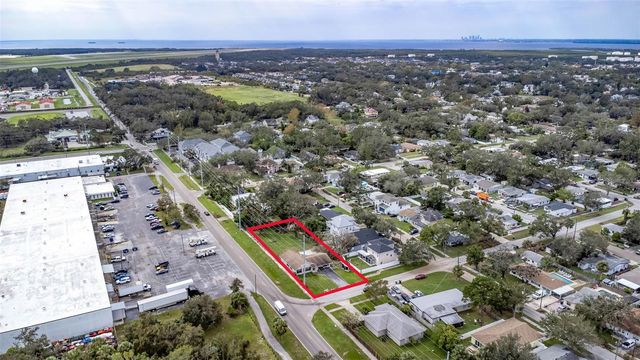 4402 W LANCASTER STREET, Tampa, FL 33616