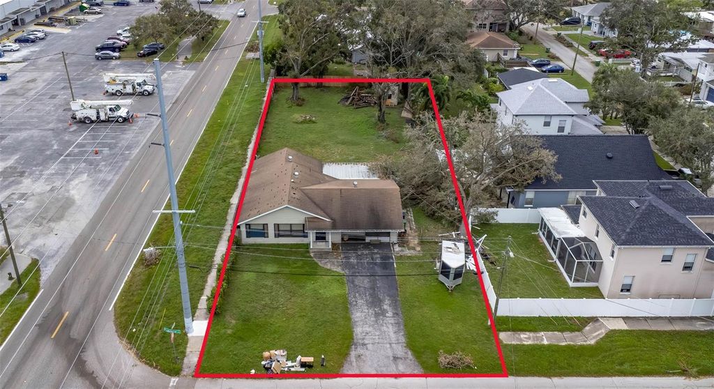4402 W LANCASTER STREET, Tampa, FL 33616