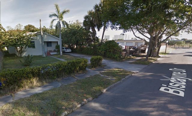 515 Biscayne Drive, West Palm Beach, FL 33401
