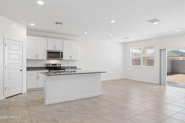 35624 N Gamble Lane, San Tan Valley, AZ 85140