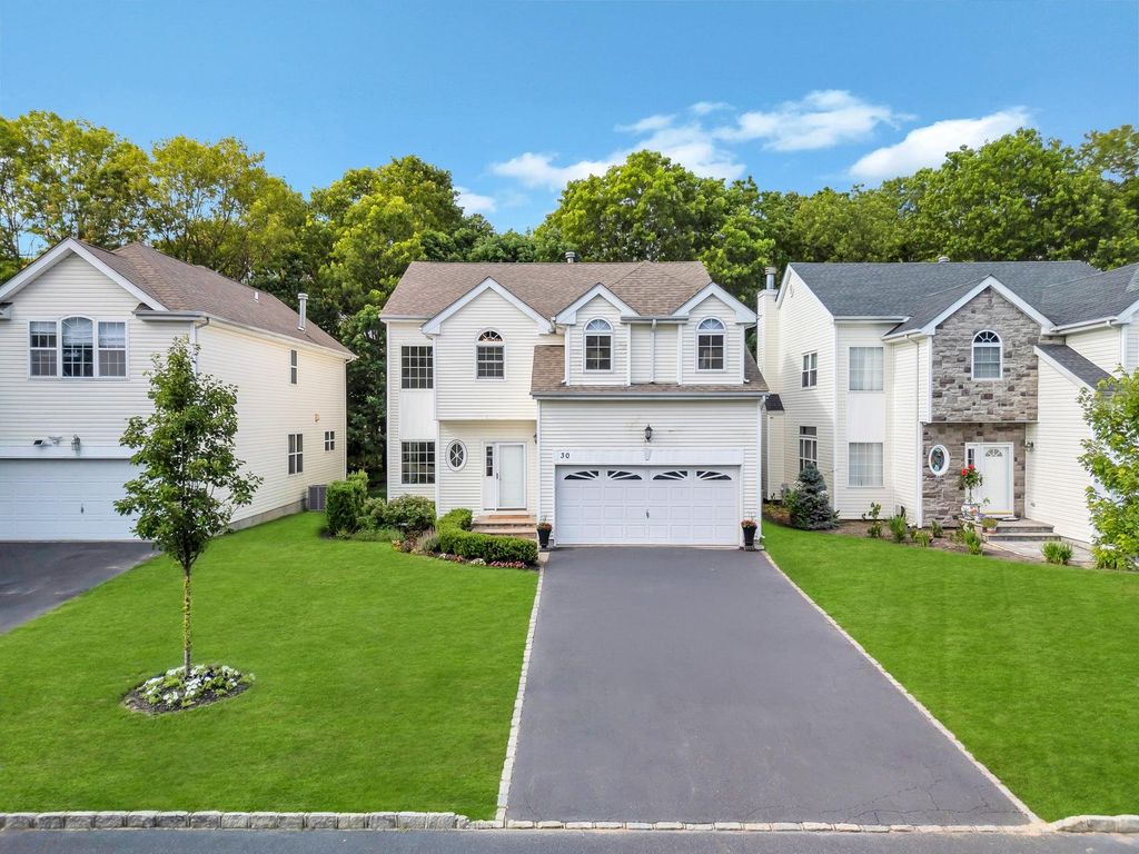 30 Sunflower Ridge Road, South Setauket, NY 11720