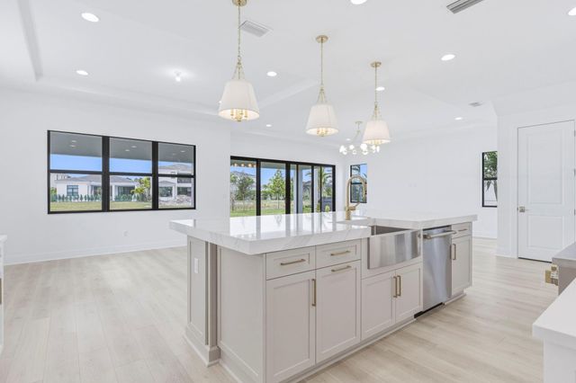 13199 Artisan Circle, Palm Beach, FL 33418