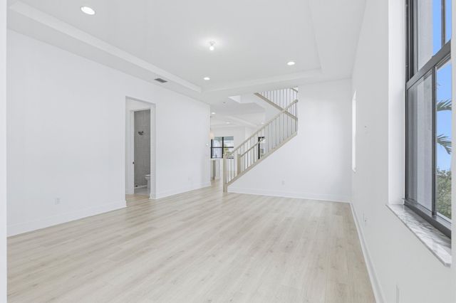 13199 Artisan Circle, Palm Beach, FL 33418