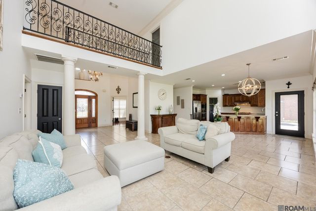 58510 Village Dr, Plaquemine, LA 70764