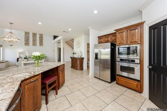 58510 Village Dr, Plaquemine, LA 70764