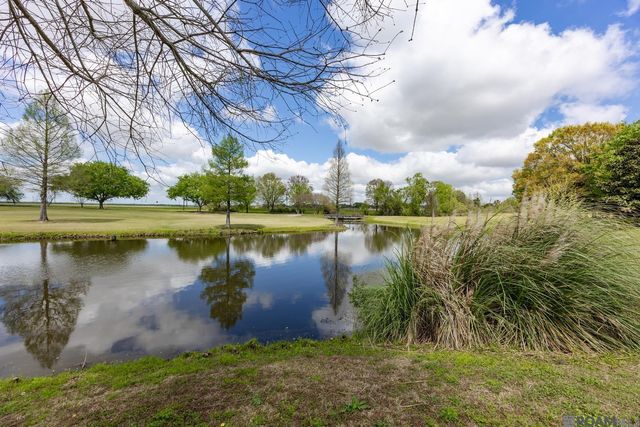 58510 Village Dr, Plaquemine, LA 70764