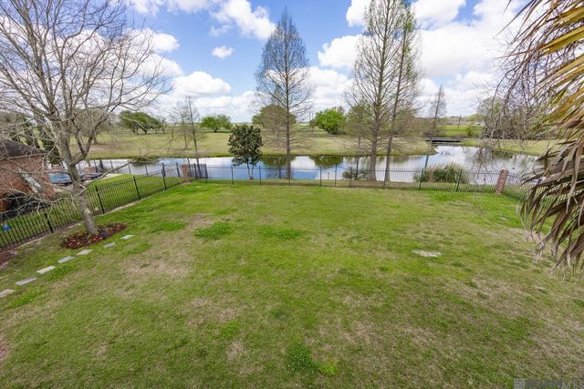 58510 Village Dr, Plaquemine, LA 70764