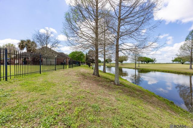 58510 Village Dr, Plaquemine, LA 70764