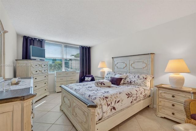 6650 Royal Palm Boulevard 207C, Margate, FL 33063