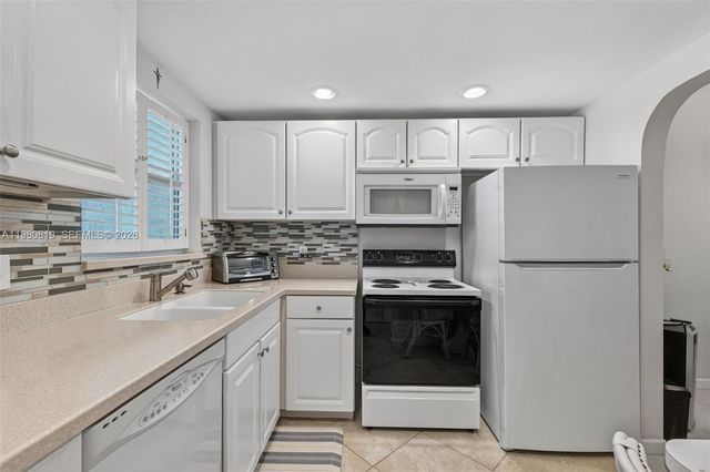 6650 Royal Palm Boulevard 207C, Margate, FL 33063