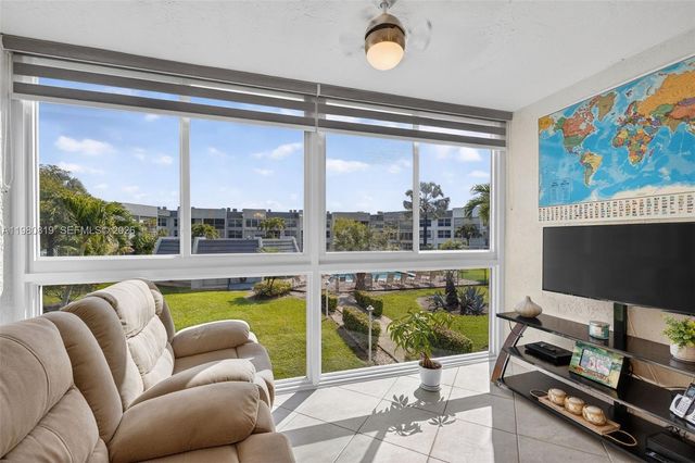 6650 Royal Palm Boulevard 207C, Margate, FL 33063