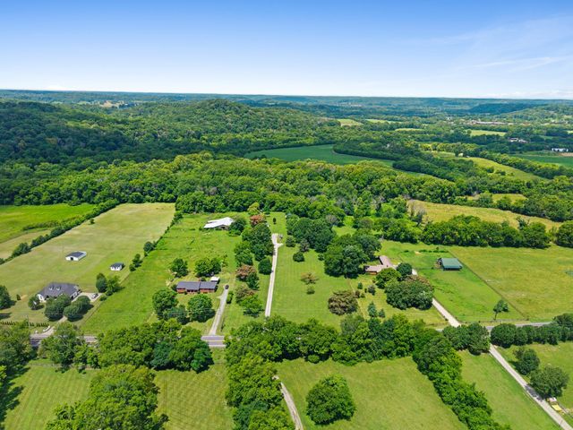 2097 Carters Creek Pike, Franklin, TN 37064