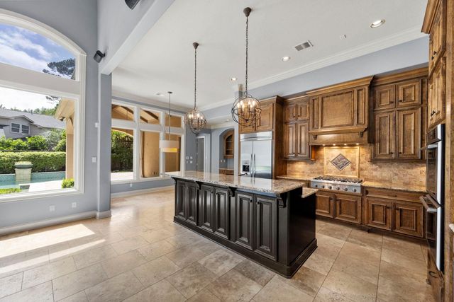 3 Pendleton Park Point, The Woodlands, TX 77382