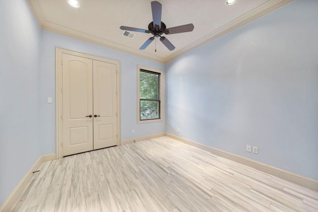 3 Pendleton Park Point, The Woodlands, TX 77382