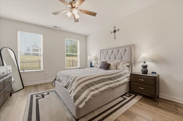 5047 Mifford Dr, Smyrna, TN 37167