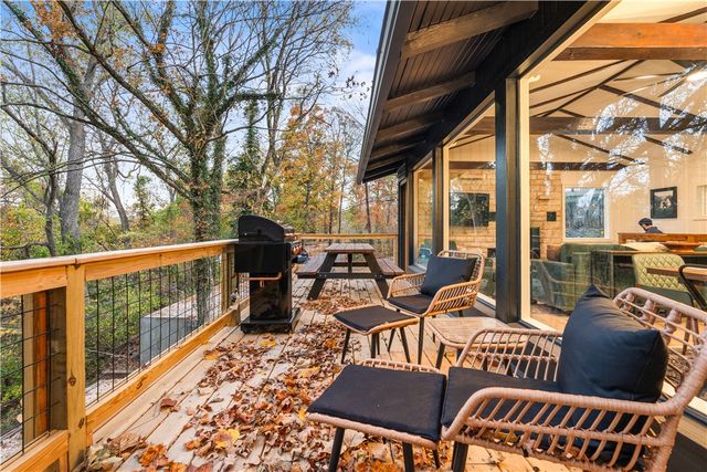 701 E Electric Street, Rogers, AR 72756